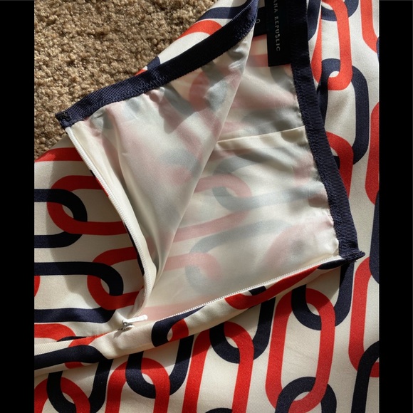 Banana Republic Chain Link Silk Skirt - Picture 3 of 6